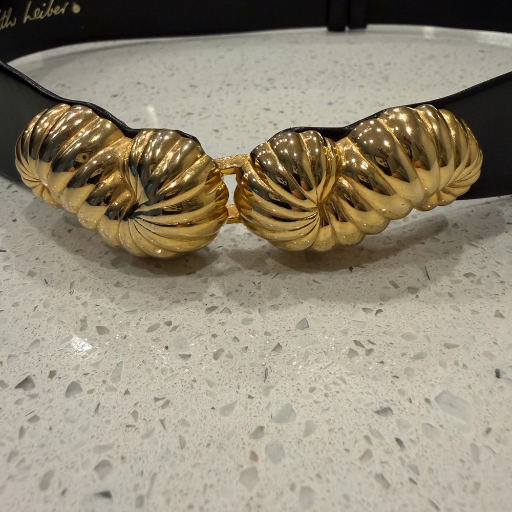 Judith Leiber Black Leather Belt with Gold Shell-Link Buckle - Picture 3 of 4